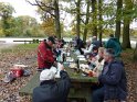2009-11-05 12-46-22 Etang de la Tour - Le repas YLe